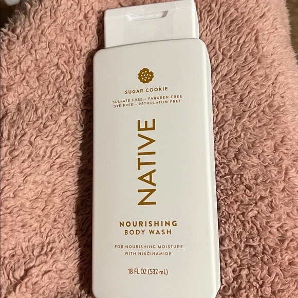 Native Sugar Cookie Nourishing Body Wash New - Picture 1 of 4